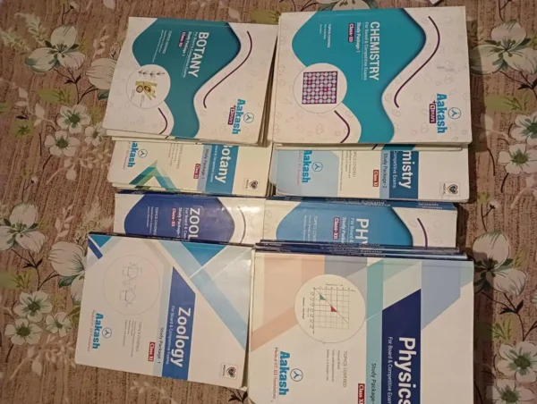 Aakash NEET Study Material 2024 UG-NEET (Used Product) - Image 2