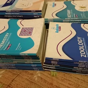 Aakash NEET Study Material 2024 UG-NEET 18 Booklets English Edition