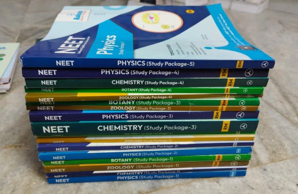 Aakash NEET Complete 36 Books 2026 | 17 Modules + NCERT Maps + Know Your NCERT + Momentum Booster